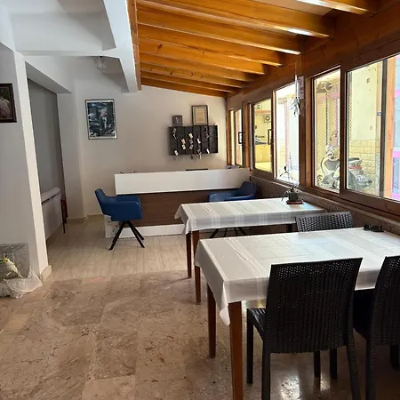 酒店 Eren Çeşme